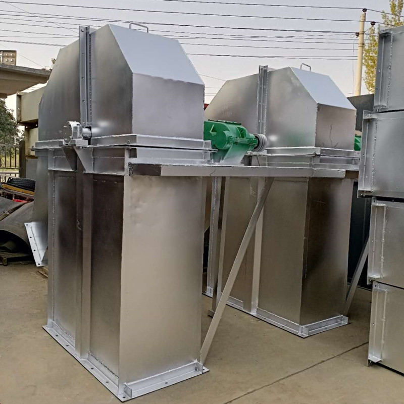 斗式提升機的工作現(xiàn)場